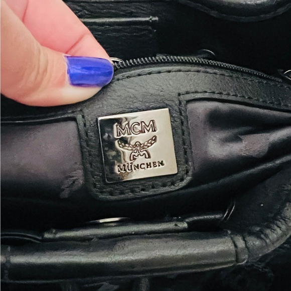 MCM bucket, black cognac - Picture 8 of 12